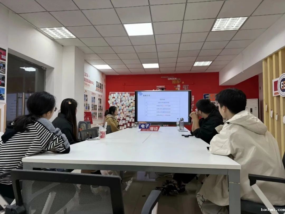 2125798da6ac4ed6a336747074c2bf4c.jpg 2125798da6ac4ed6a336747074c2bf4c.jpg