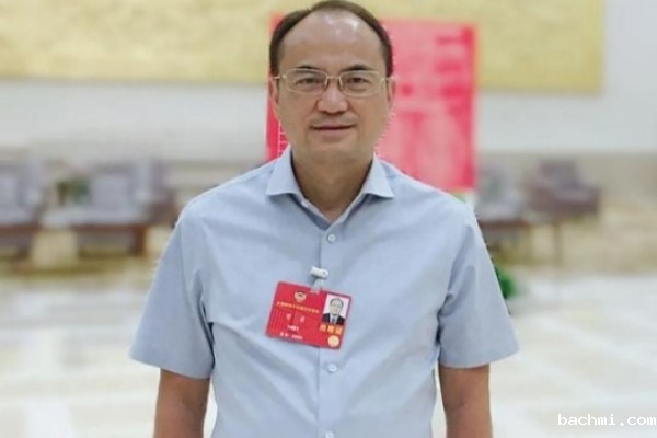 全国政协委员曾勇:扩大博士生规模和本科生保研比例